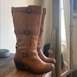 Frye Light Brown boots. Minimally worn. Size 7